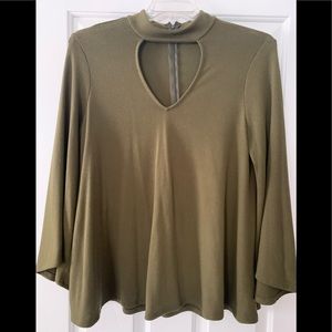 Karen Kane Sweater XL keyhole green